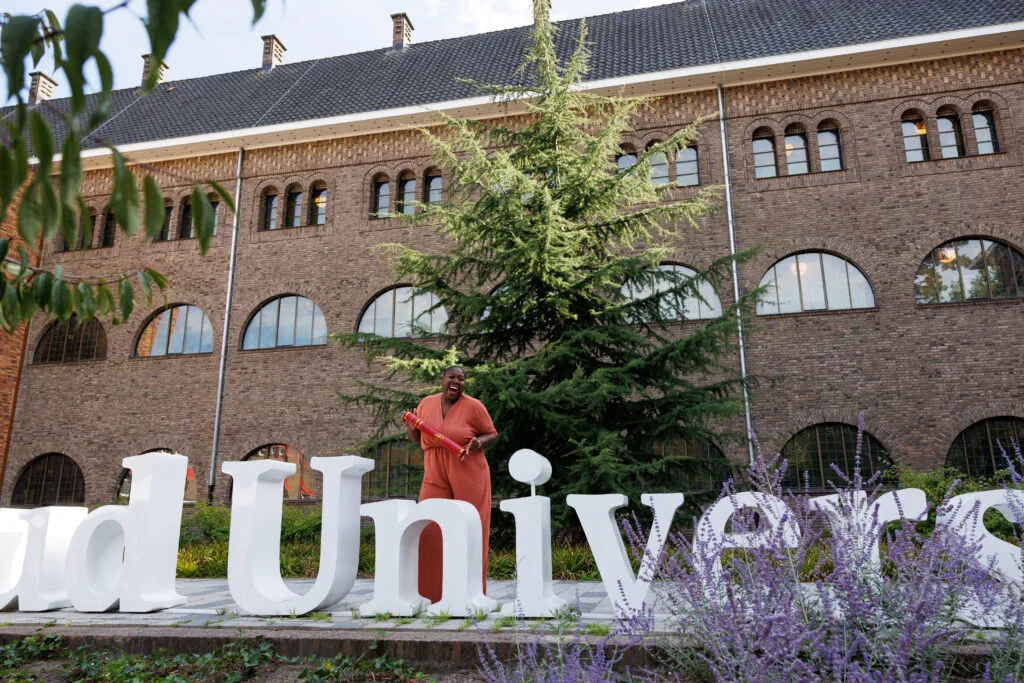 Aurélia NGG with RU letters + PhD diploma